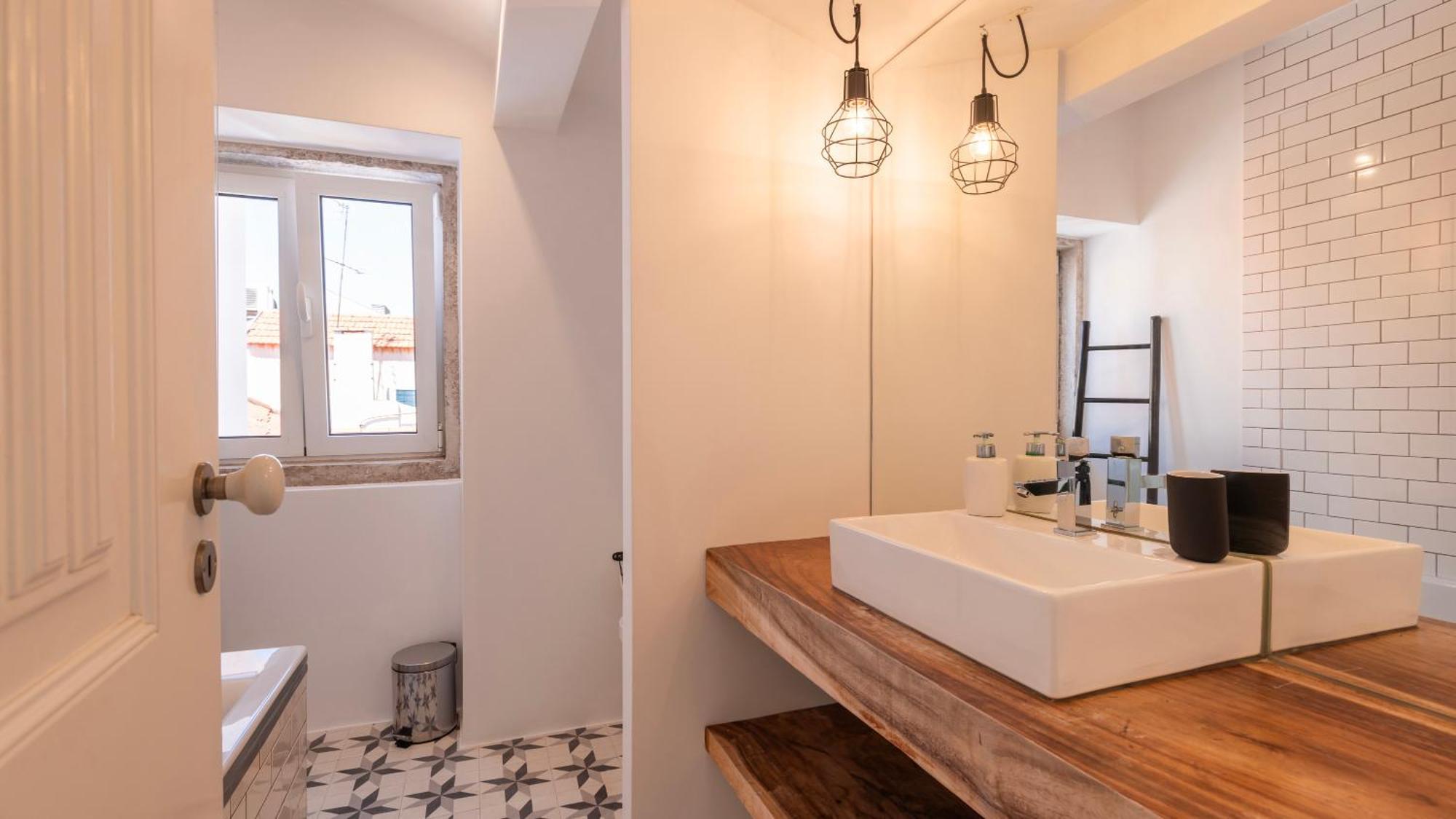 Charming 3Bdr Duplex In City Center By Lovelystay Lisbon Exterior photo